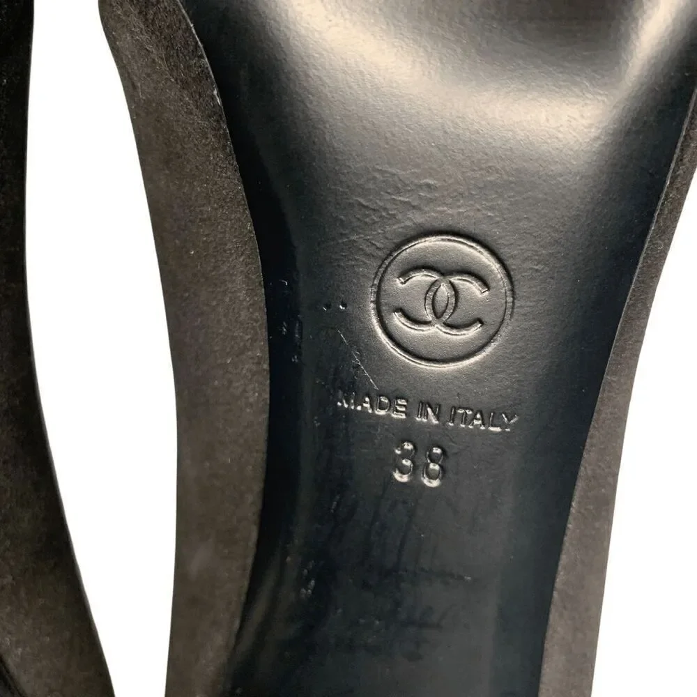 Chanel Interlocking CC Logo Black Fabric Pumps EU 38 US 7-7.5 Cap Toe High Heels